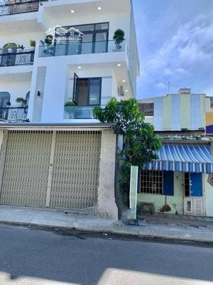 bán gấp nhà 3 tầng mặt tiền hòa an 26, ban công thoáng, giá rẻ chỉ 6 tỷ