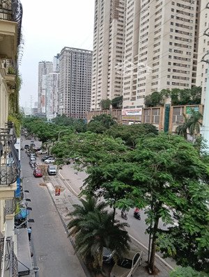 20 tỷ phân lô vỉa hè liền kề văn phú, 90m2 nhà 5 tầng hoàn thiện ở sướng, cho thuê 30tr
