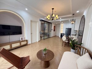 bán 2 ngủ times city đủ đồ đẹp mới cứng phong cách indochine view đẹp toàn cảnh cầu vĩnh tuy