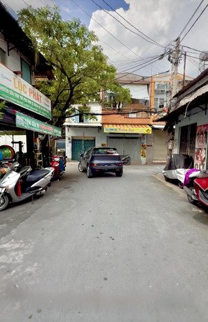 bán nhà 3 tầng,hẻm 8m ô tô quay đầu,ngang 5m dài 16m,ngã tư huỳnh tấn phát-nguyễn thị thập,chỉ 9.7