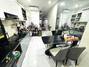 hơn 6 tỷ nhà ở ngay, ngõ thông- minh khai- 34m