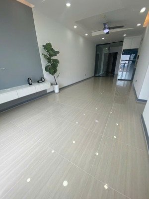bán gấp cc scenic valley 1, 7,2 tỷ, 80m2, 2pn, 2wc, q7, hcm