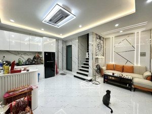 *h.iếm* nhà đẹp kiên cố 5 tầng ngang 6m - btct - phố vạn kiếp bt , cạnh q1 - khu vip - pl chuẩn