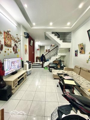 kênh nước đen, bhh a, bình tân, nhà 3 tầng, dt 4x14, sổ vuông, giá 5.x tỷ