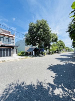 bán đất đường 10.5m lê trí viễn- hoà quý 4tỷ650 hướng nam