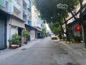 bán nhà gần kênh tân hóa ,5 tầng btct,5 phòng ngủ,full nội thất xịn xò ở ngay,chỉ 8.x tỷ