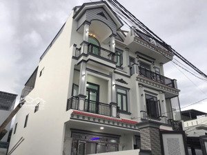 siêu vip, nhà đẹp xây hiện đại, 3 tầng hẻm cây sung, phường tây nha trang 4tỷ850tr, gần trung tâm