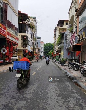 bán đất tặng nhà 3 tầng lê lợi hà đông với diện tích 50m2, mặt tiền 5m ,thông số vàng 