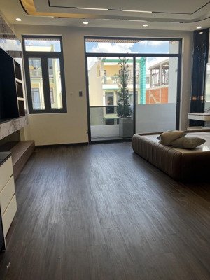 nhà mặt tiền đường - xây mới - đẹp lung linh - nội thất cao cấp - thang máy chuẩn đường số phạm hữu