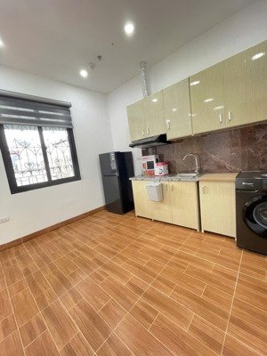 studio rộng full đồ ngõ 97 thái thịnh