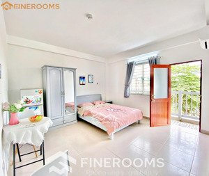 căn hộ có ban công full nội thất ngay trung tâm tân bình