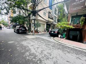 CHÍNH CHỦ CẦN BÁN GẤP NHÀ PHÂN LÔ OTO TRÁNH PHỐ LINH LANG ĐÀO TẤN BA ĐÌNH 50M LÔ GÓC