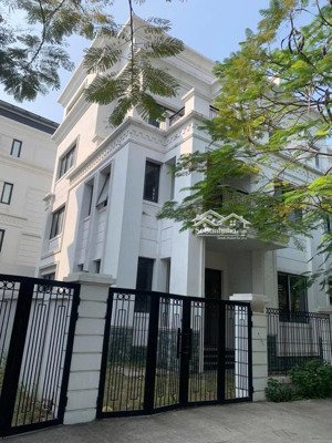 bán biệt thự song lập peal villas bãi cháy ,cách bãi biển chỉ 300m