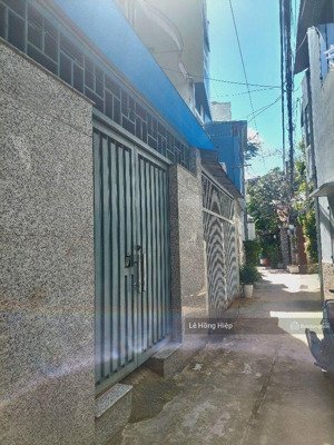 bờ kè trường sa , chợ phạm văn hai. 4,5*13m, 5tầng. chỉ 7,98 tỷ