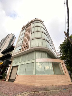 toà nhà building góc ngã ba đường phan văn đáng & đồng văn cống phù hợp với những thương hiệu lớn