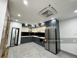 bán nhà đẹp -thang máy-phường việt hưng-6 tầng-45m2-mt 6m-nội thất xịn-sát ô tô tránh-chỉ 7,x tỷ