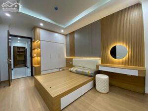 Bán nhà Khương Trung ngõ thông gần phố mặt tiền rộng nhà xây mới 43m 6 tầng thang máy giá 12.9 tỷ .