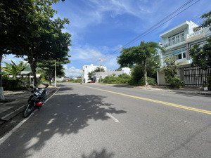 bán đất mặt tiền phạm văn đồng vĩnh hòa gần biển, gần bến du thuyền, vị trí vàng! 10 x 29 m2