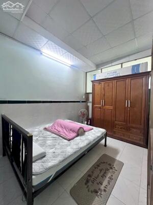 Bán Căn Nhà Cấp 4, DT 85M2, Sổ Riêng Thổ Cư, Gần Giáo Xứ Tân Mai, Phường Tân Mai.