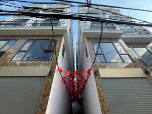 Series 4 căn nhà Phú Diễn, 5 tầng thang máy mới xây, tiện nghi đầy đủ, ở sướng!