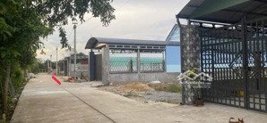 lô đất cần bán ngay mặt tiền đường bê tông khu dân cư ,ngay chợ.