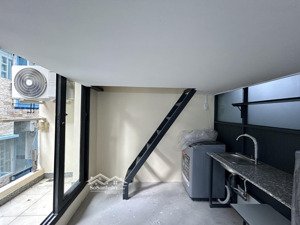 siêu phẩm gác ban công | mới 100% | giá sinh viên | full nt máy giặt riêng | gần đh ueh q10