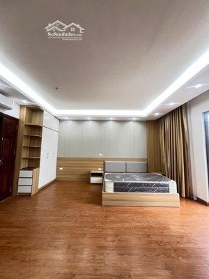 chính chủ cho thuê phòng gia đình 48m2 full đồ, 690 lạc long quân 9tr/tháng, ngõ ô tô. 