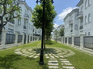 bán biệt thự song lập 180m2, phân phu khu khép kín hướng dương, kđt vinhomes star city thanh hóa