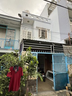 vị trí vàng_giá còn tốt - 70m2 - 2 tầng/hoàn công đủ - hẻm ôtô tránh đường hòa bình - giá 6.95 tỷ.