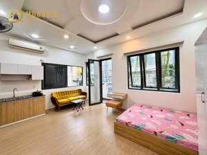 căn hộ studio 40m2 có ban công full nội thất mới 100% siêu thoáng tại phan xích long phú nhuận