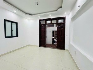 nhà xuân đỉnh lô góc - dân xây - gần phố