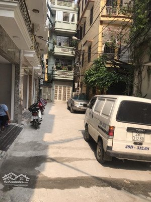 chính chủ cần bán nhà phân lô phố giáp bát,gỉa phóng 50 m2 x 4 t ô tô vào nhà giá 23,7 tỷ