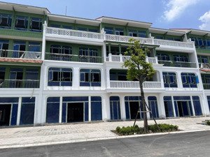 bán nhà phố 60m2 xây 3,5 tầng thanh toán trước chỉ 3,7 tỷ giãn tiền xây sun hà nam