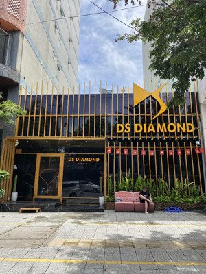 bán kín trong t10 lô góc 2 mặt tiền đường hồ nghinh. ngay biển mỹ khê đà nẵng. dt: 200m2 và 262m2