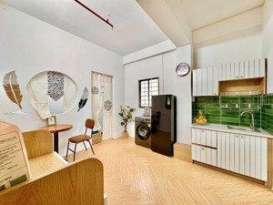 cho thuê căn hộ 1 phòng ngủ 30m2 gần học viện hàng không , ban công thoáng