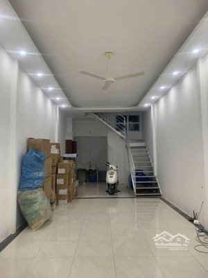 cho thuê nhà 2 tầng tại kđt văn khê ,hà đông.dt 50m2.giá 10 triệu/tháng .lh 