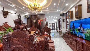 siêu hiếm - giá hợp lý. bt dương nội - hà nội. ngay trục chính lê quang đạo - full đồ - thang máy.