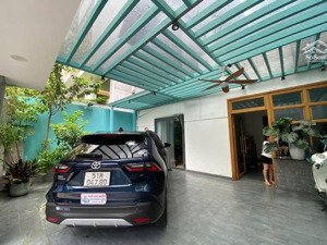 cho thuê villa thảo điền quận 2