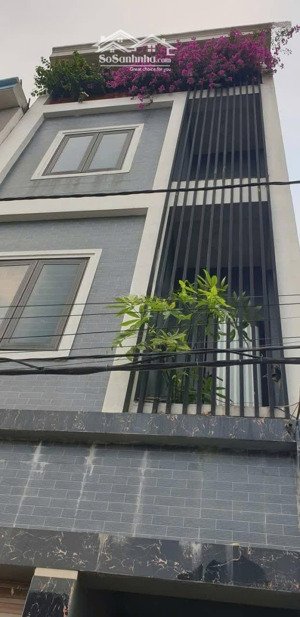 xã cổ bi,gia lâm, hà nội , nhà 4 tầng mt 4,5m đường xe 7 chỗ giá 6,4 tỷ