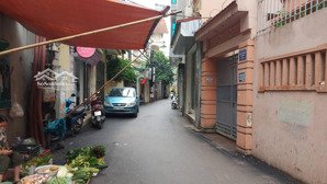 bán nhà phố xuân thuỷ 136m/ 6tầng/ mt 7m/ giá 32tỷ, thang máy, kd dòng tiền tốt, ôt đỗ cửa,lô góc