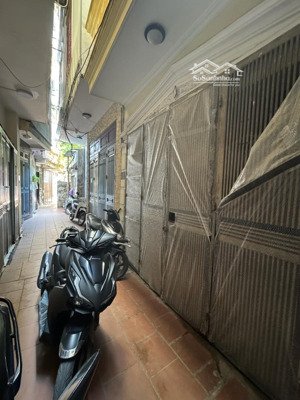 mua đất tặng nhà khương trung-thanh xuân 31m - 3 bước ra mặt ngõ ô tô - gần đầm hồng -lh 