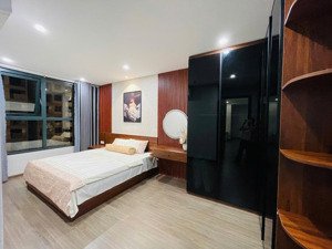 bán căn hộ 2pn fpt plaza 2, tầng cao, 68m2 đầy đủ nội thất, sổ hồng riêng - liên hệ 