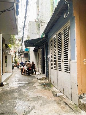 bán nhà 3 tầng nghĩa phát, vuông vức hẻm 3m, hơn 2 tỷ