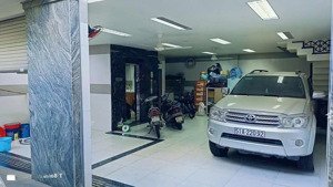 nhà đẹp sang trọng đường tân hương, tân phú - ngang 8m, thang máy hiện đại. nội thất cao cấp.