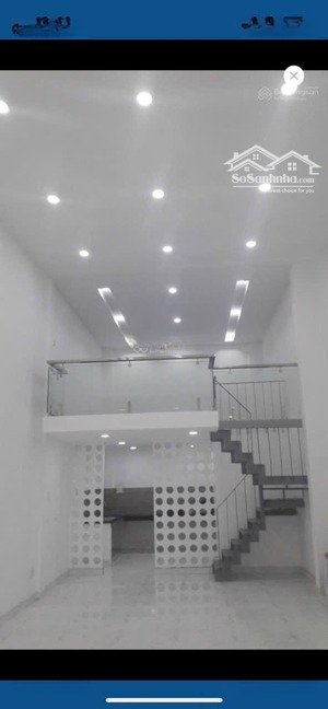 bán gấp nhà mt phạm hùng, q8, dt: 4,9x12m. (sân 40m2) 1 trệt 1 lầu giá: 11,9 tỷ, lh: 