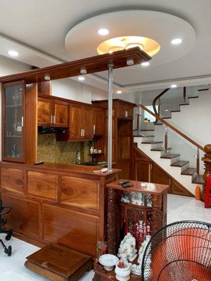 nhỉnh 6tỷ. nhà 5 tầng 4x16m cạnh aeon tên lửa. full nội thất cao cấp