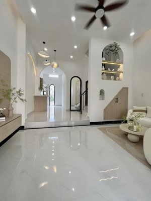 chỉ 4 tỷ có ngay siêu phẩm bình tân - nhà mới siêu đẹp 2 tầng, ngang 5m, 3pn 3wc