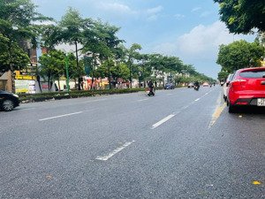nhà riêng 200m, mt10,5m, ngõ 294 ngô gia tự, long biên, ô tô, ngõ thông thuận lợi kinh doanh, đầutu