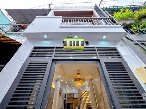 kẹt tiền bán nhà đường phổ quang, p. 2, tân bình. giá 2tỷ990.đang cho thuê dòng tiền 20 triệu/tháng