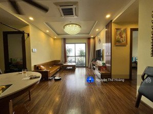 giá chuẩn, bán ch 3n - 2wc 110m2 tòa goldsilk. tầng trung bc thoáng mát, full đồ, sổ đỏ. 